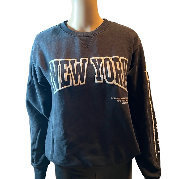 Cute TNA crewneck - Picture 7 of 8